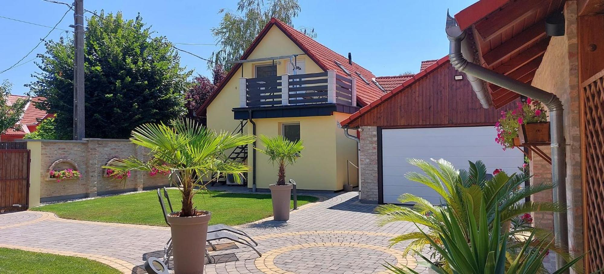 Ferienwohnung Lexi Jakuzzis Apartman Balatonboglár Exterior foto